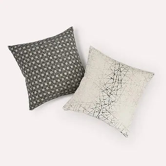 Questa Pillow